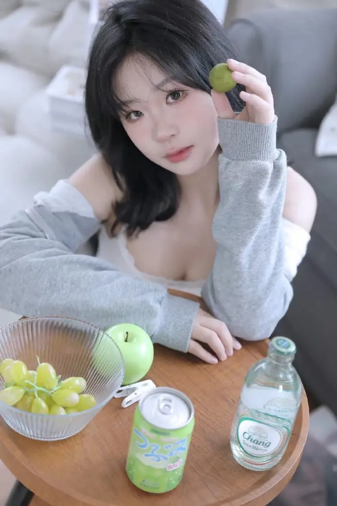 港版微信界面对比